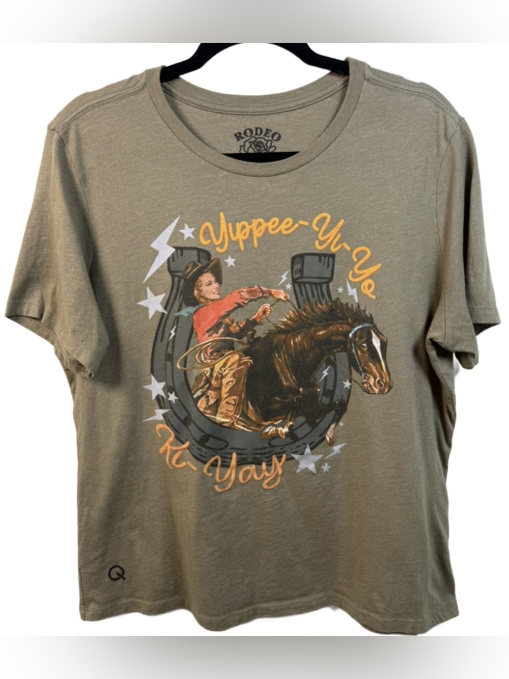 Rodeo Quincy Olive Short Sleeve Graphic Tee - Yippee-Yi-Yo Print